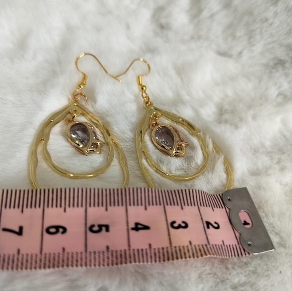 Gold Water Drop With. Clear Zirconia Tulip shape Pendant - Picture 5 of 7